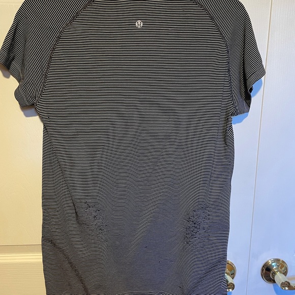 Short Sleeve Striped Athletic Top - Picture 3 of 3